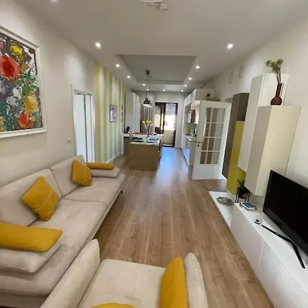 Sun In The Heart Of 아파트 *