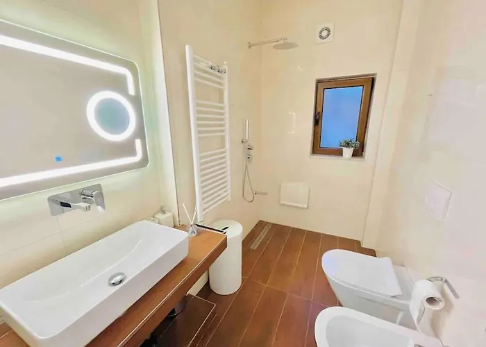 Sun In The Heart Of Διαμέρισμα Τίρανα